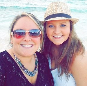 Meet your Posher, Mallory